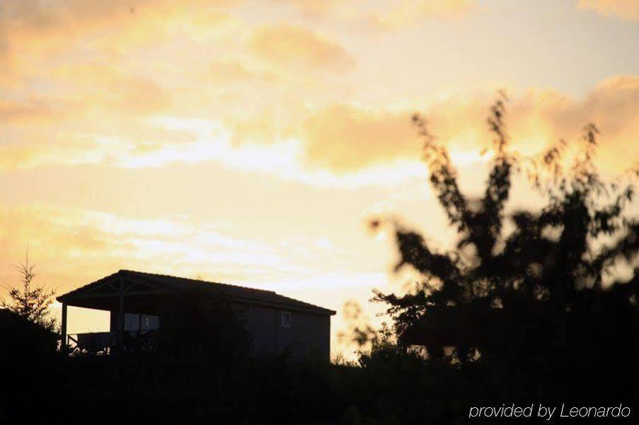 Terres De France - Les Hameaux De Miel Hotel Beynat Exterior foto